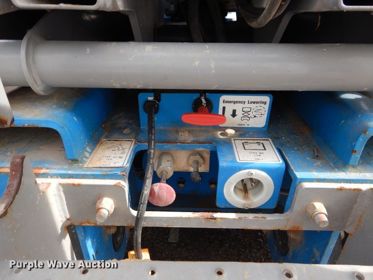 image for item GC9210 2012 Genie GS-1930  scissor lift