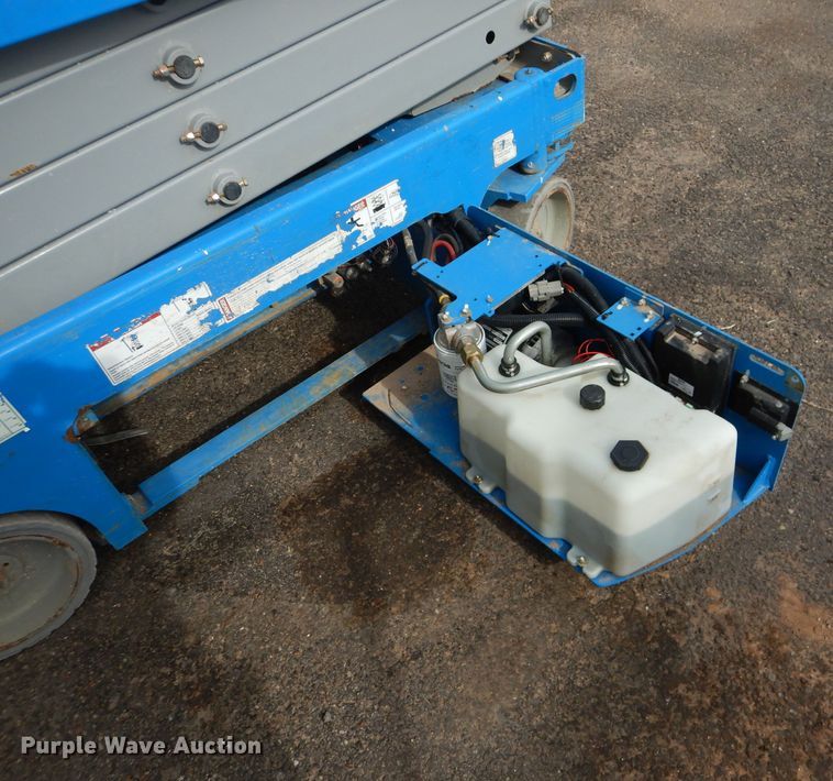 image for item GC9210 2012 Genie GS-1930  scissor lift