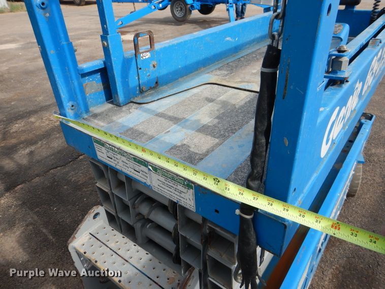image for item GC9210 2012 Genie GS-1930  scissor lift