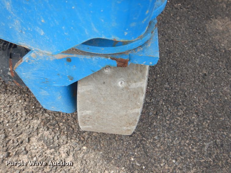 image for item GC9210 2012 Genie GS-1930  scissor lift