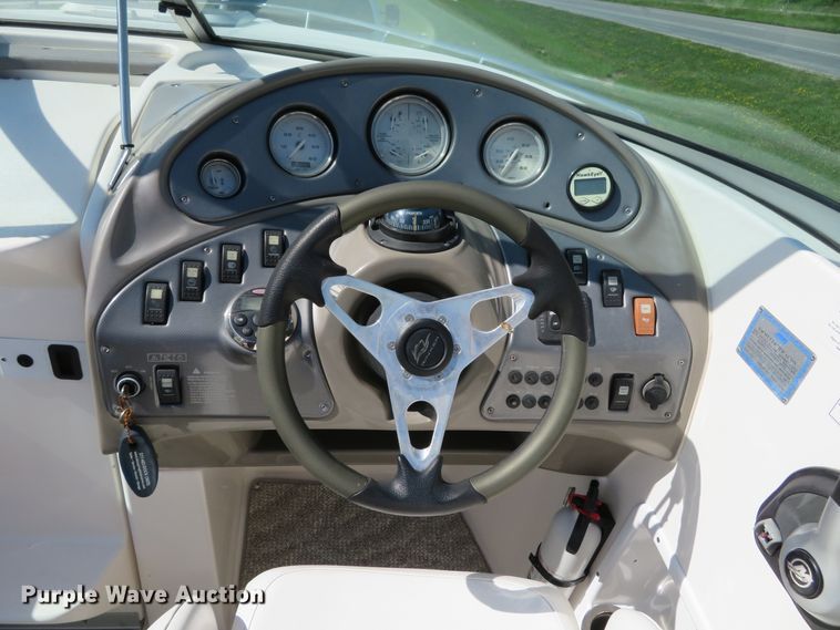 image for item GI9177 2007 Rinker 262 Captiva Cuddy  boat