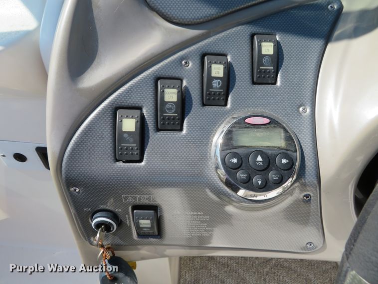 image for item GI9177 2007 Rinker 262 Captiva Cuddy  boat