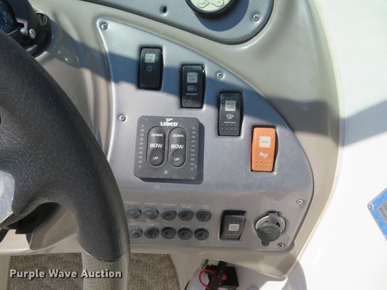 image for item GI9177 2007 Rinker 262 Captiva Cuddy  boat