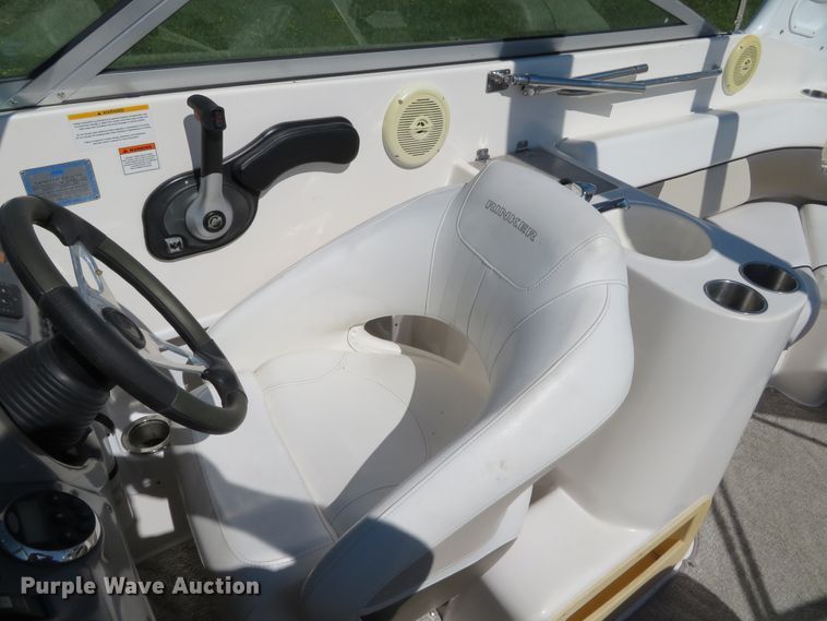 image for item GI9177 2007 Rinker 262 Captiva Cuddy  boat