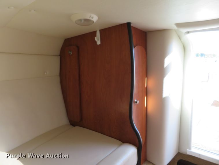 image for item GI9177 2007 Rinker 262 Captiva Cuddy  boat