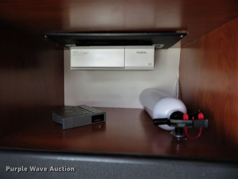 image for item GI9177 2007 Rinker 262 Captiva Cuddy  boat