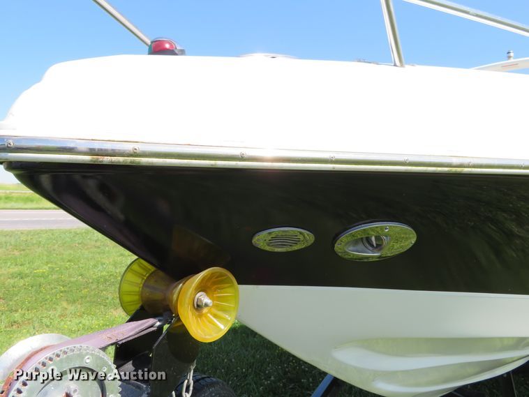image for item GI9177 2007 Rinker 262 Captiva Cuddy  boat