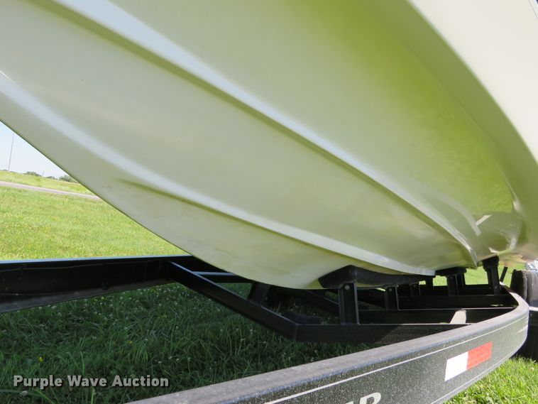 image for item GI9177 2007 Rinker 262 Captiva Cuddy  boat