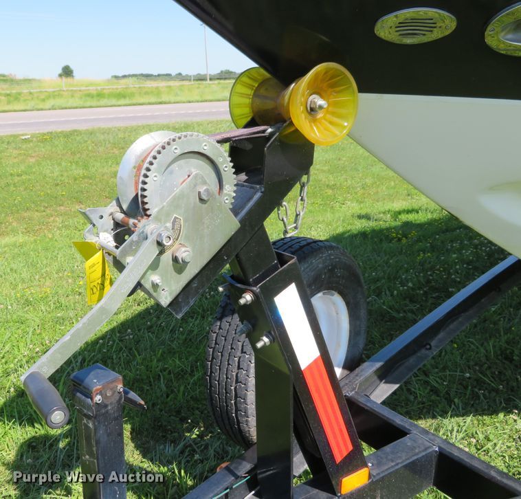 image for item GI9177 2007 Rinker 262 Captiva Cuddy  boat