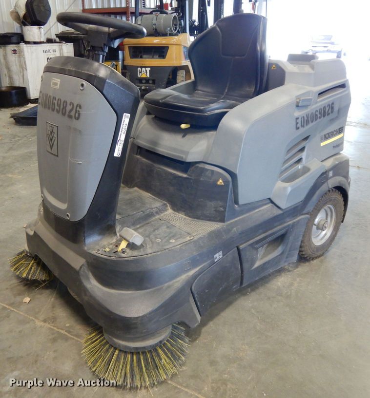 image for item GQ9741 2017 Karcher Professional KM90/60RBPADV sweeper