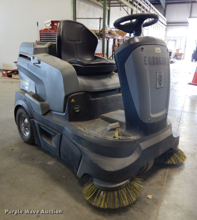 image for item GQ9741 2017 Karcher Professional KM90/60RBPADV sweeper