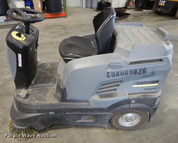 image for item GQ9741 2017 Karcher Professional KM90/60RBPADV sweeper