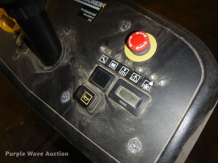 image for item GQ9741 2017 Karcher Professional KM90/60RBPADV sweeper