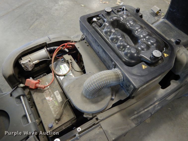 image for item GQ9741 2017 Karcher Professional KM90/60RBPADV sweeper