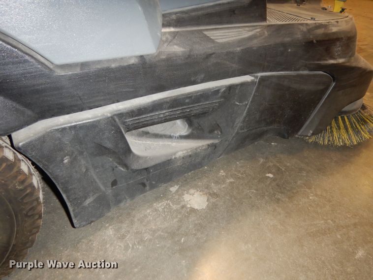 image for item GQ9741 2017 Karcher Professional KM90/60RBPADV sweeper