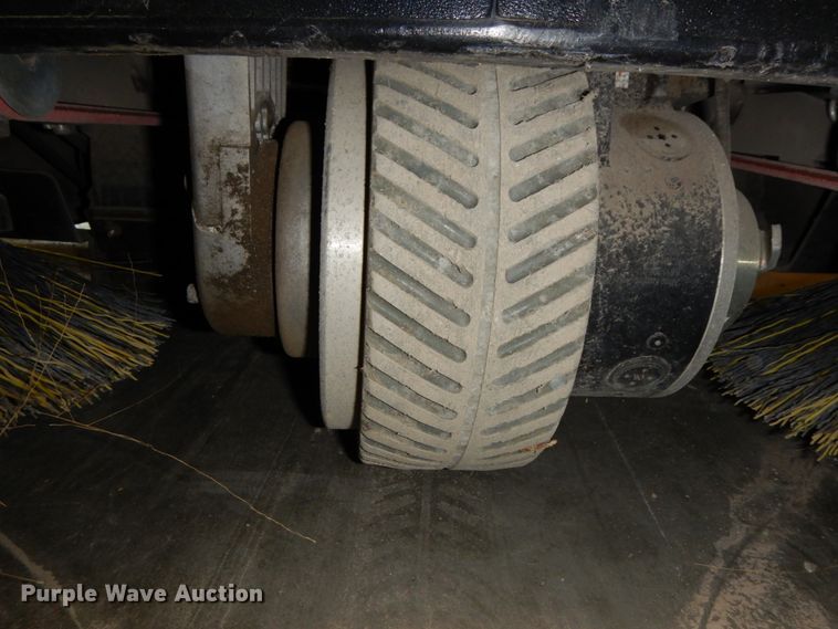 image for item GQ9741 2017 Karcher Professional KM90/60RBPADV sweeper