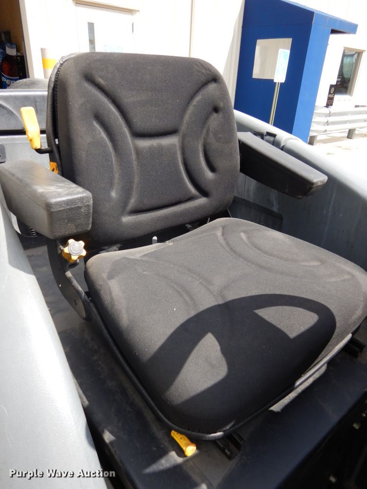 image for item GQ9742 Karcher B250RBP floor scrubber