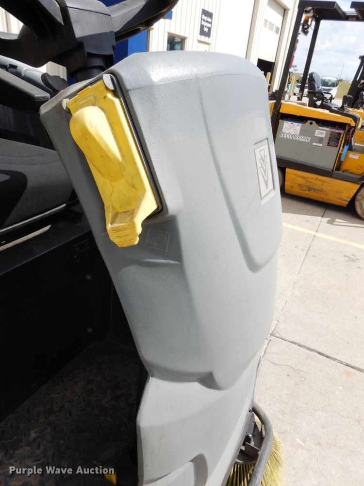 image for item GQ9742 Karcher B250RBP floor scrubber