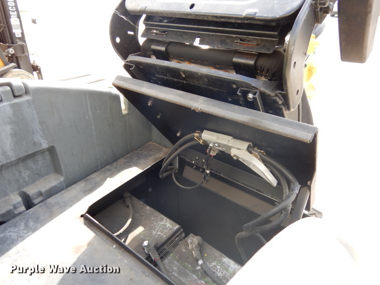 image for item GQ9742 Karcher B250RBP floor scrubber