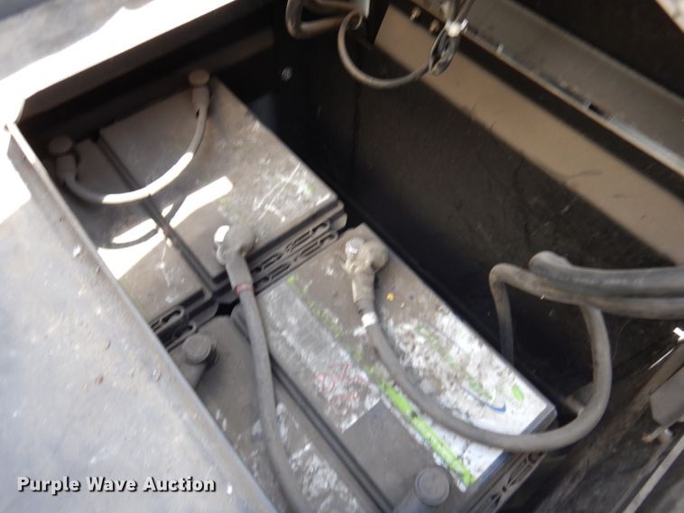 image for item GQ9742 Karcher B250RBP floor scrubber