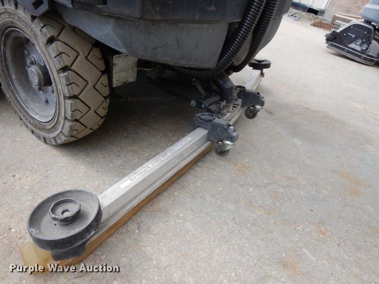 image for item GQ9742 Karcher B250RBP floor scrubber