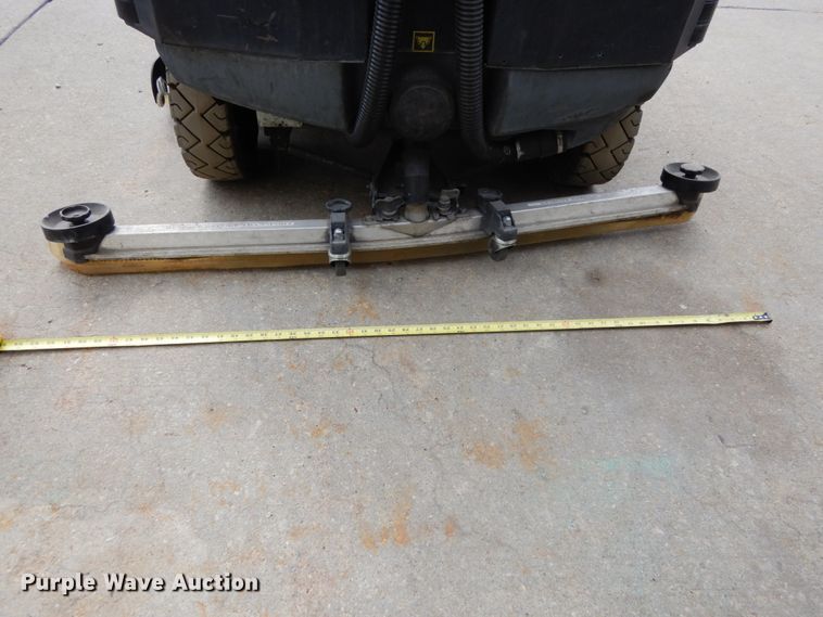 image for item GQ9742 Karcher B250RBP floor scrubber