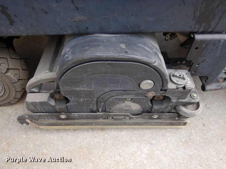 image for item GQ9742 Karcher B250RBP floor scrubber