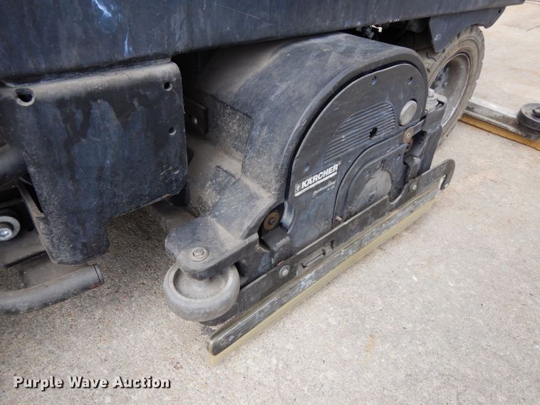 image for item GQ9742 Karcher B250RBP floor scrubber