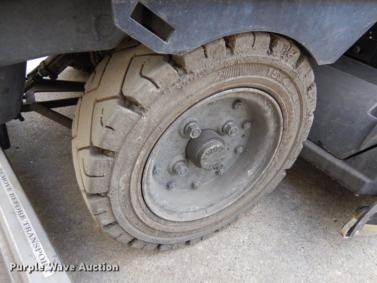 image for item GQ9742 Karcher B250RBP floor scrubber