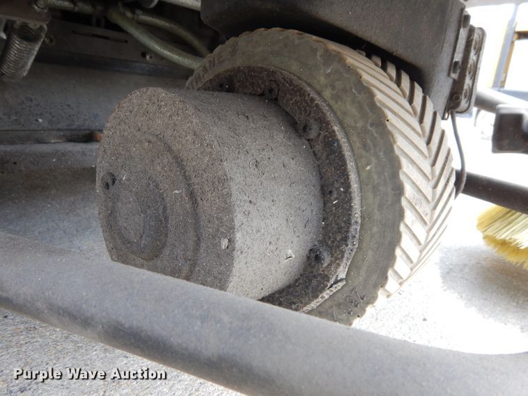 image for item GQ9742 Karcher B250RBP floor scrubber