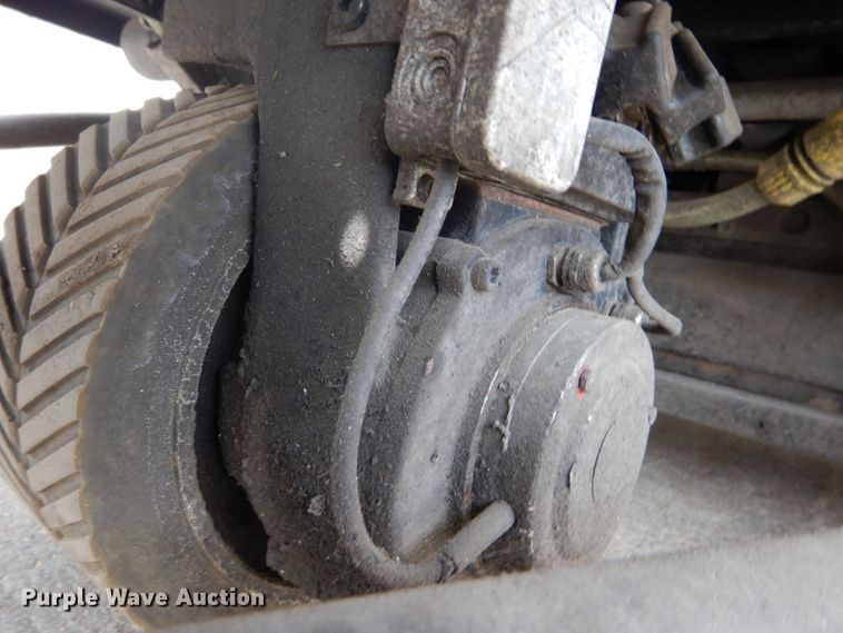 image for item GQ9742 Karcher B250RBP floor scrubber