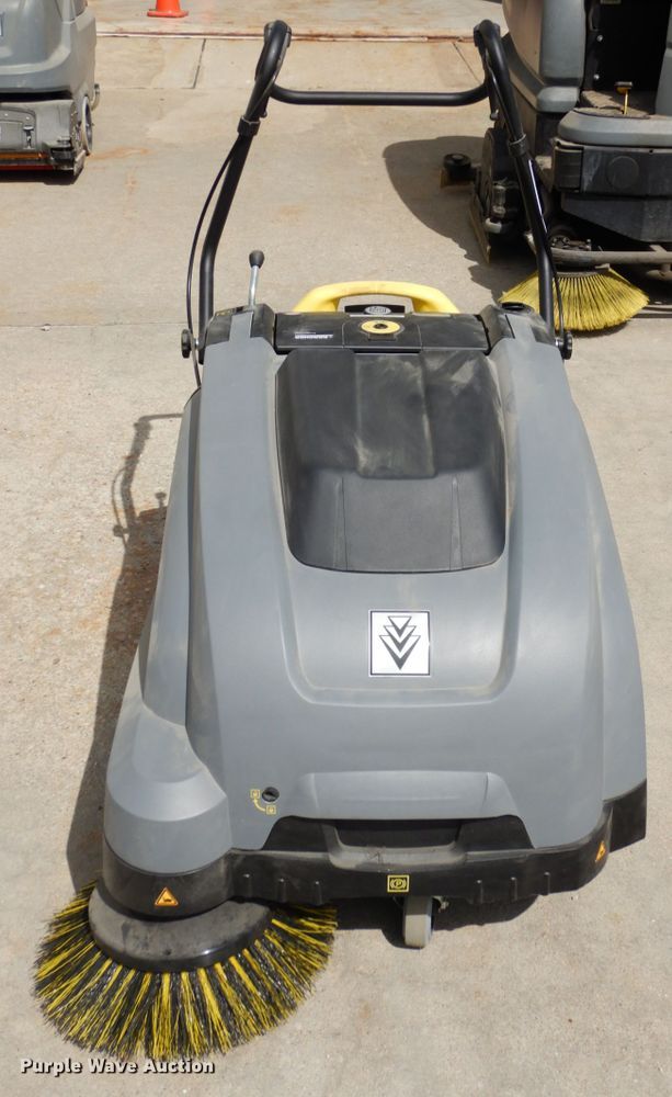 image for item GQ9743 Karcher KM75/40W sweeper