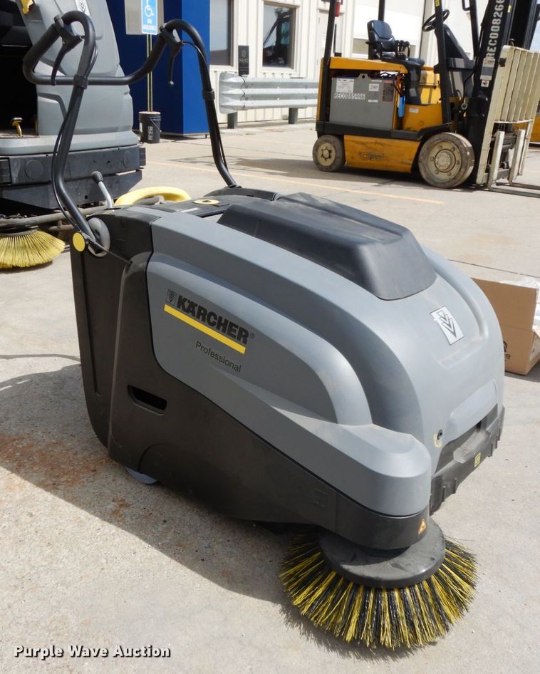 image for item GQ9743 Karcher KM75/40W sweeper