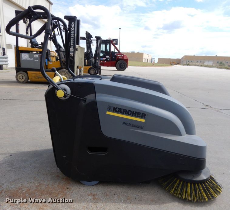 image for item GQ9743 Karcher KM75/40W sweeper