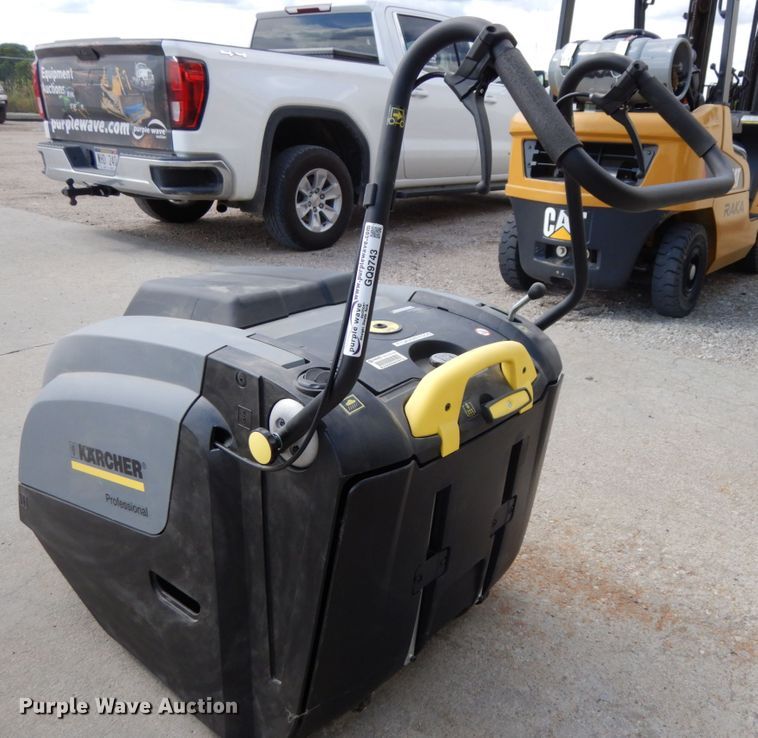 image for item GQ9743 Karcher KM75/40W sweeper