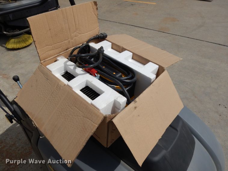 image for item GQ9743 Karcher KM75/40W sweeper