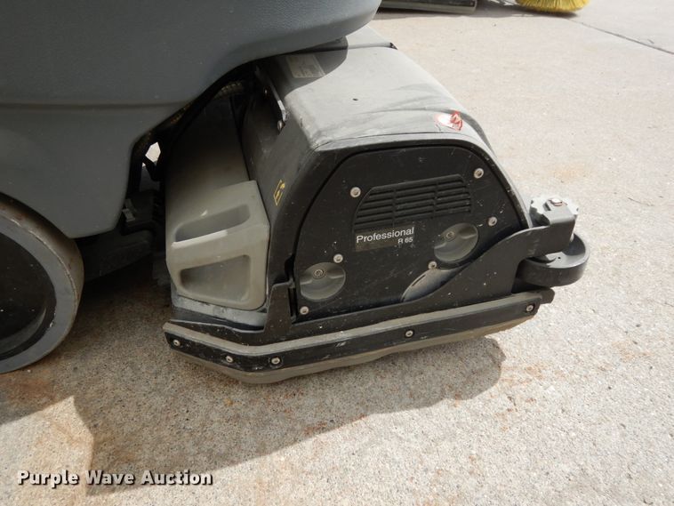 image for item GQ9744 Karcher B80W floor scrubber