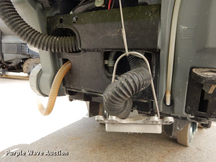 image for item GQ9744 Karcher B80W floor scrubber