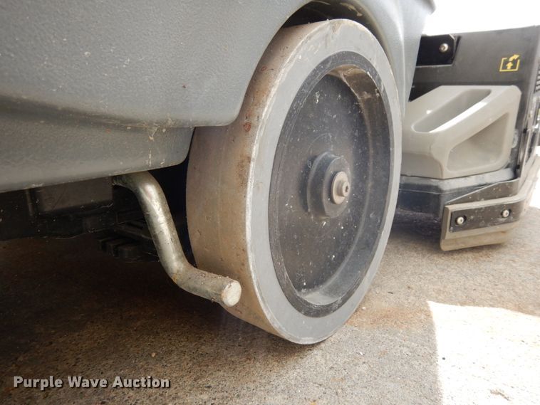 image for item GQ9744 Karcher B80W floor scrubber