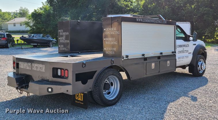 image for item GT9170 2006 Ford F450 Super Duty  flatbed truck