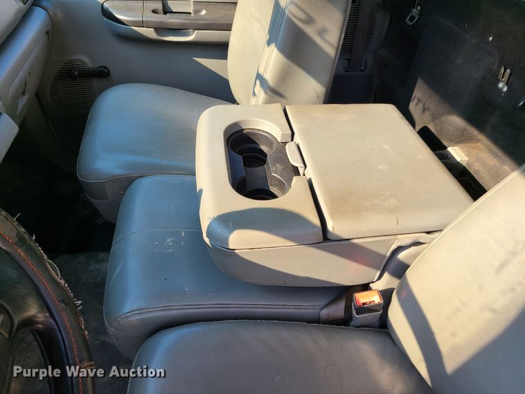 image for item GT9170 2006 Ford F450 Super Duty  flatbed truck