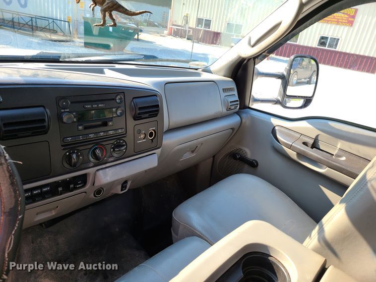 image for item GT9170 2006 Ford F450 Super Duty  flatbed truck