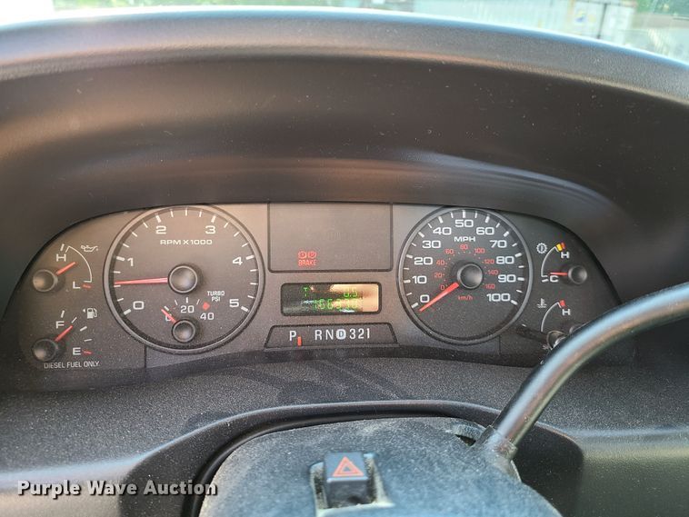 image for item GT9170 2006 Ford F450 Super Duty  flatbed truck