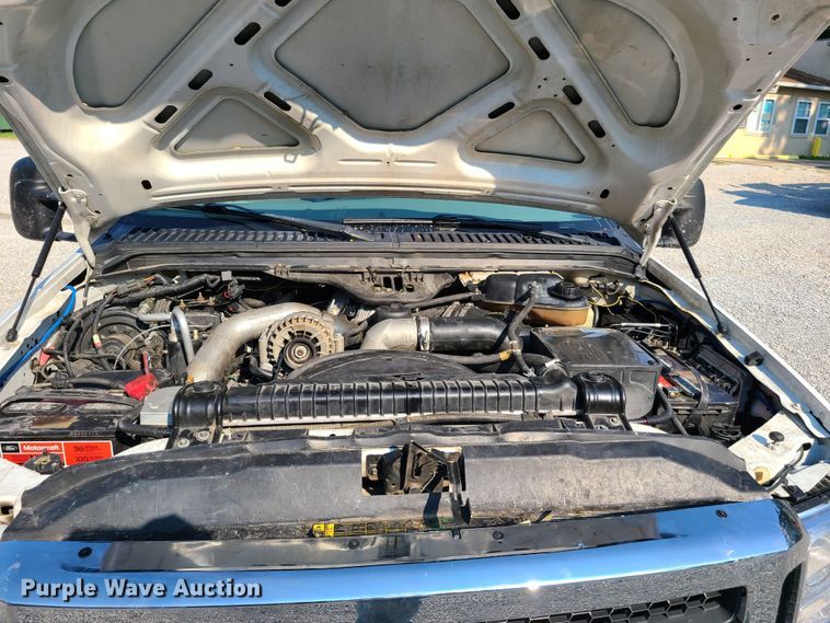 image for item GT9170 2006 Ford F450 Super Duty  flatbed truck