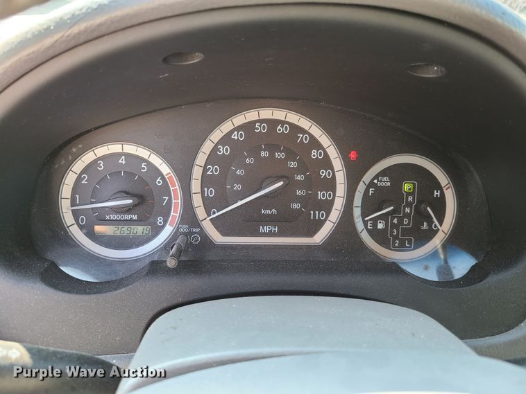 image for item GT9171 2005 Toyota Sienna XLE  van