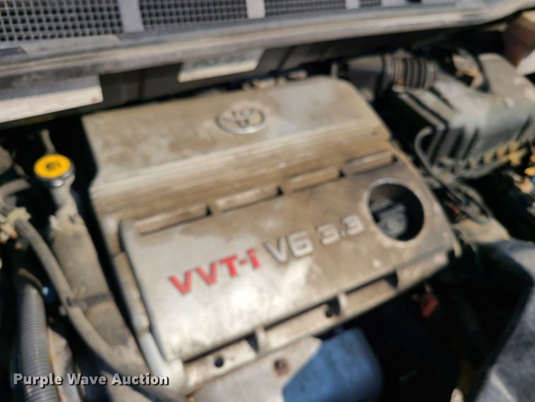 image for item GT9171 2005 Toyota Sienna XLE  van