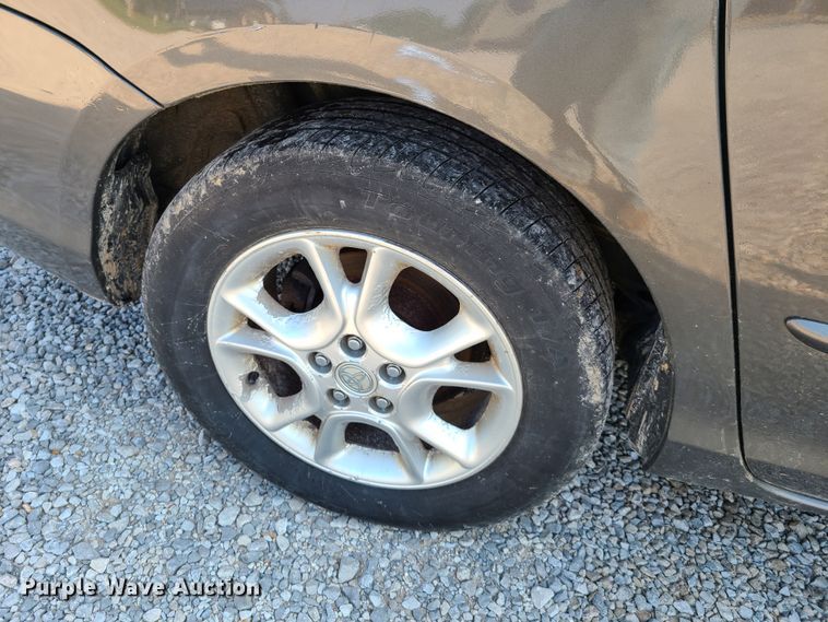 image for item GT9171 2005 Toyota Sienna XLE  van