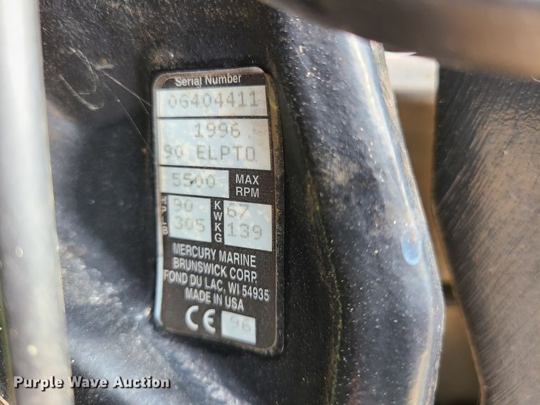 image for item GT9211 1996 Bass Tracker Pro 18  boat