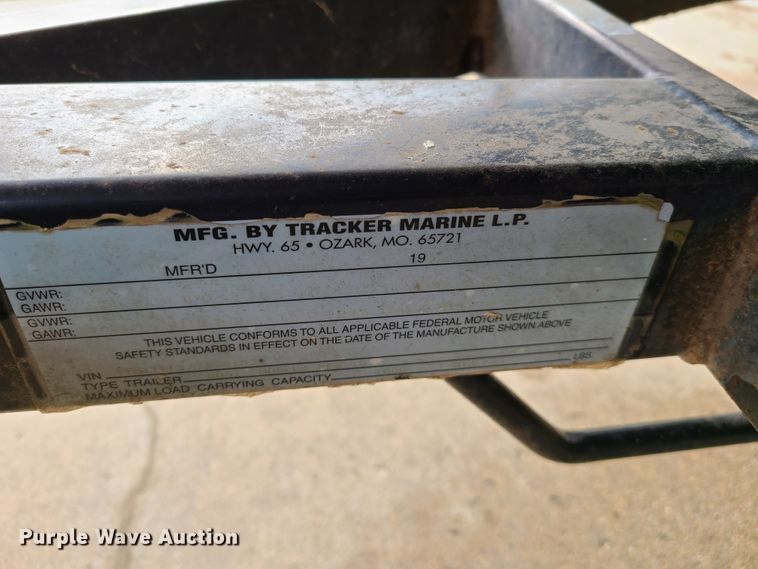 image for item GT9211 1996 Bass Tracker Pro 18  boat