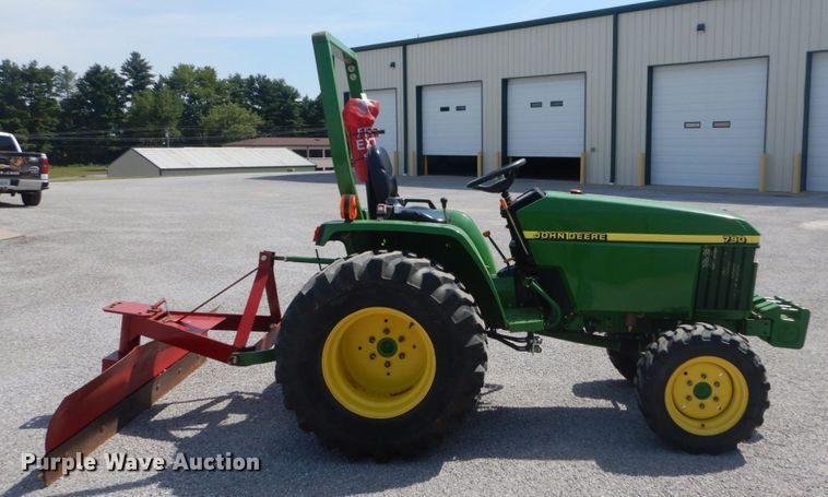 image for item GV9117 2004 John Deere 790  MFWD tractor